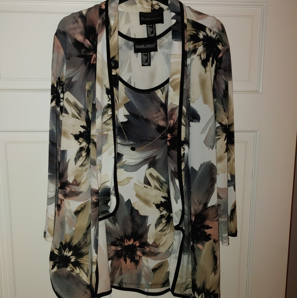 Frank Lyman Size 16 Shell and Jacket
